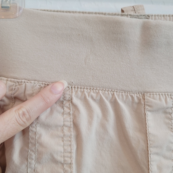 Duo Maternity Beige Pants/Capris Size Large - Picture 6 of 12